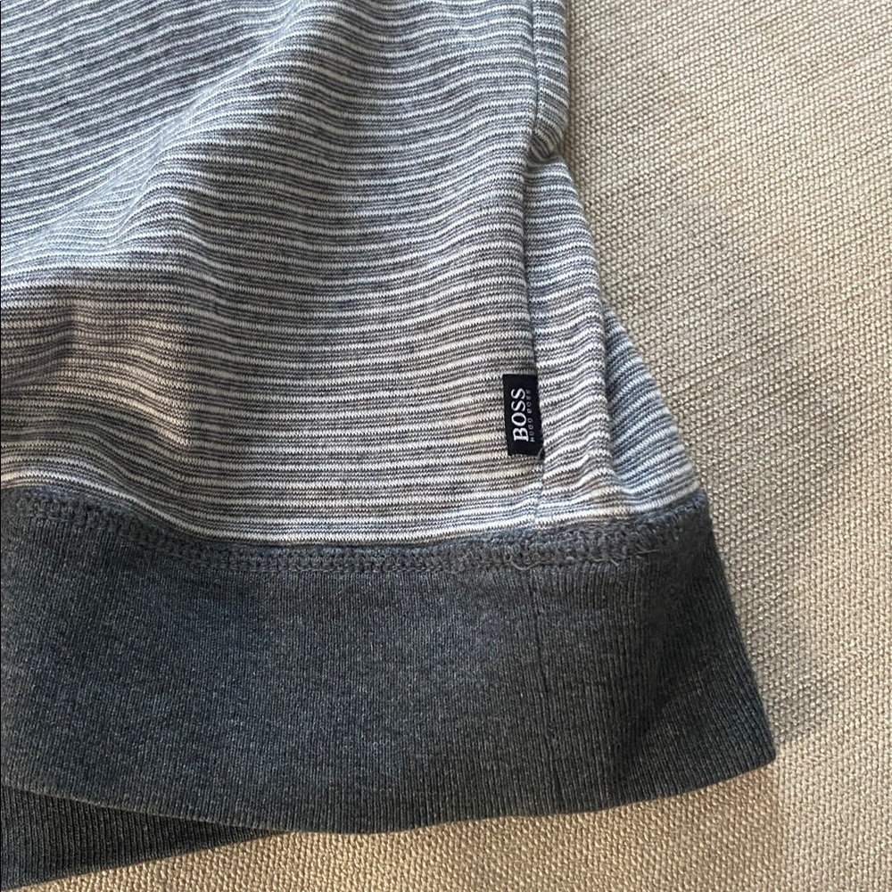 Hugo Boss Abruzzi 14 Slim Fit Crewneck Gray Striped Long Sleeve Sweater Size M - Picture 10 of 10